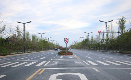 成都第二機(jī)場(chǎng)還未起飛，旁邊的貨運(yùn)大道已先“奮飛”